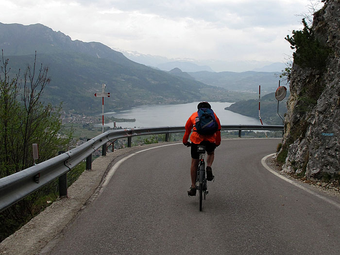 ...auf dem schmalen Str&auml;&szlig;chen tierisch Spa&szlig;