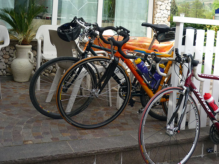 Die R&auml;der warten schon auf die Weiterfahrt