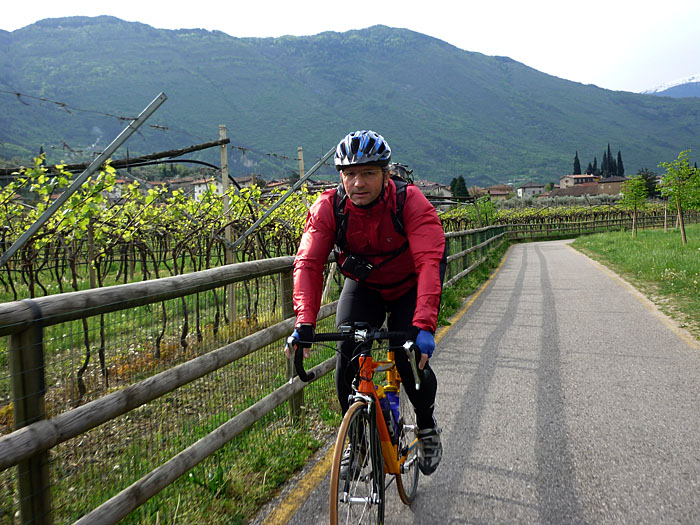 Die Windjacke ist bitter n&ouml;tig