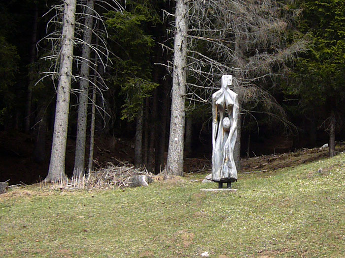 ... gibt es Kunst aus Holz