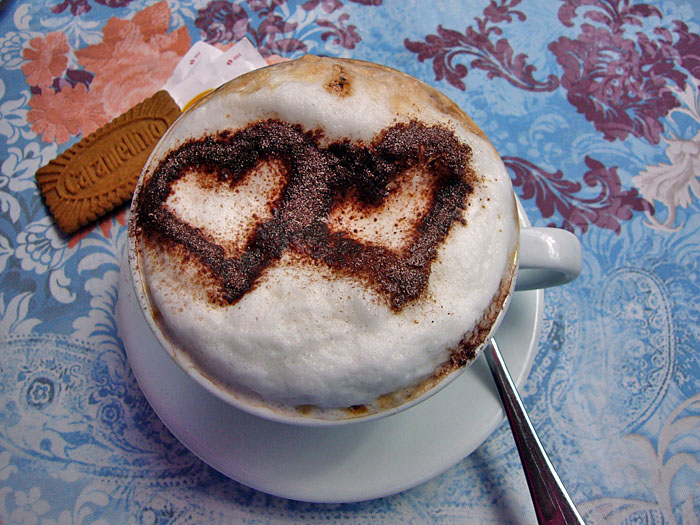 Liebevoll angerichteter Cappu