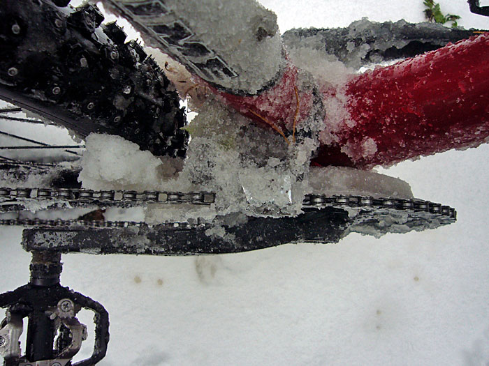 Vorn funktionert die Schaltung noch, trotz Schnee ...