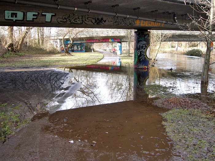 Die meisten Unterf&uuml;hrungen sind &uuml;berschwemmt ...