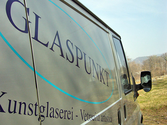 Kunstglaserei? Siehe Au&szlig;enspiegel ;-)