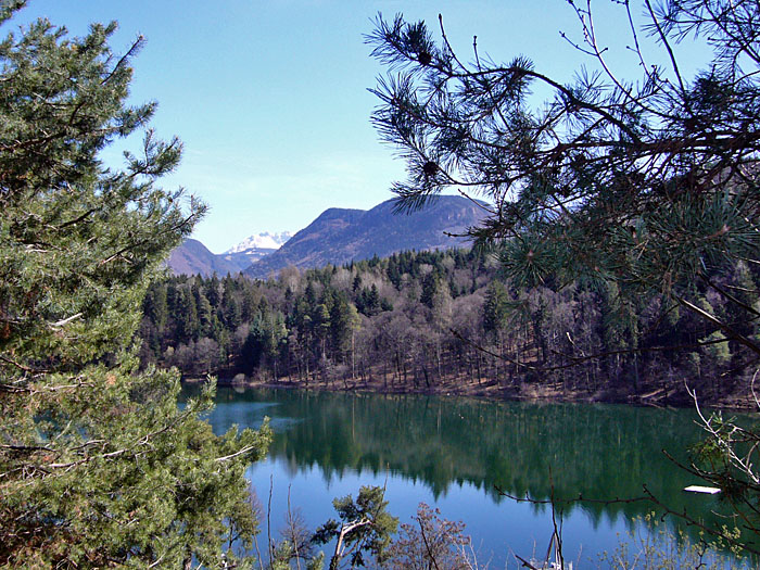 Am kleinen Montiggler See