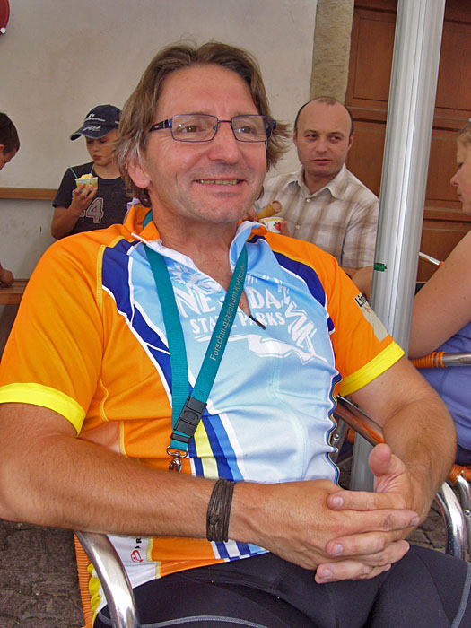 Noch etwas gezwungen, aber es geht ;-)