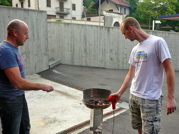 OK, den Grill anheizen nat&uuml;rlich