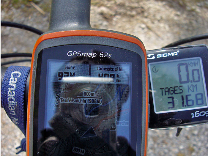 Bis auf 934 Meter steigen wir hinauf, es ist kalt ...