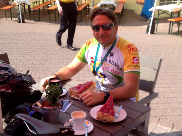 ... gibt es riesige Kuchenst&uuml;cke ;-)