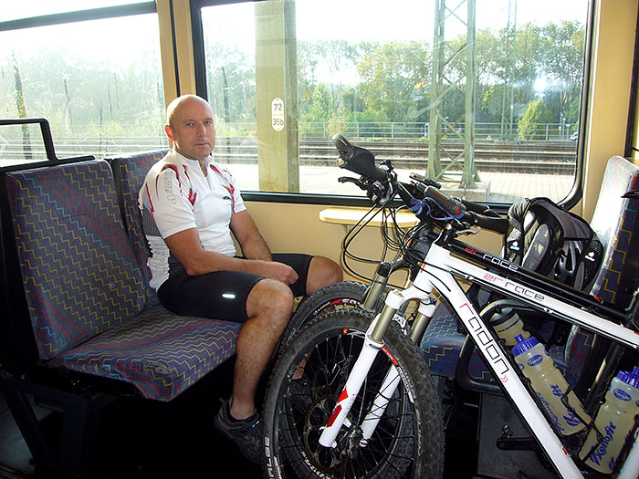 Im Zug l&auml;sst es sich entspannt reisen ;-)