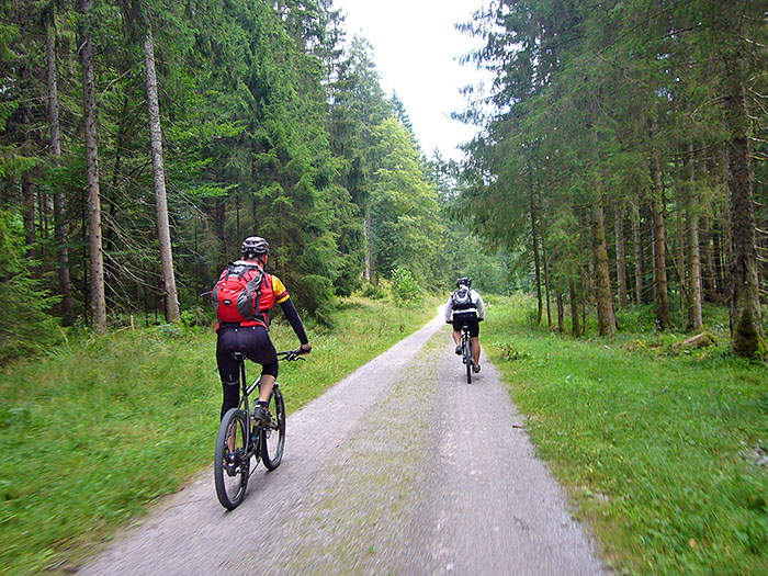 Abfahrt durch das Tal der Raum&uuml;nz