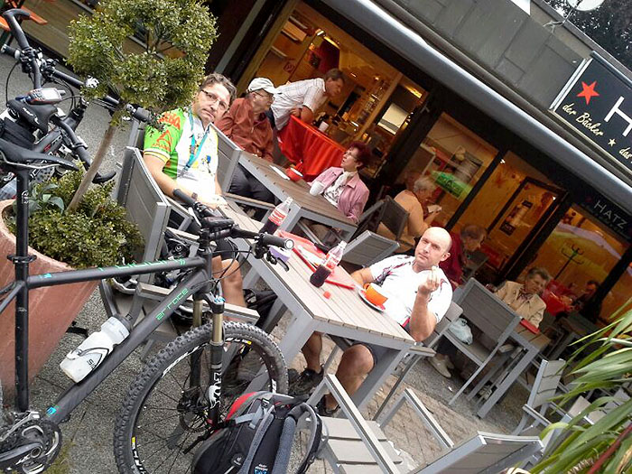 Kleine St&auml;rkung vor der letzten Etappe