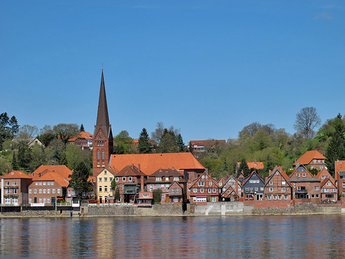 ... mit seinen sch&ouml;nen Fachwerkh&auml;uschen