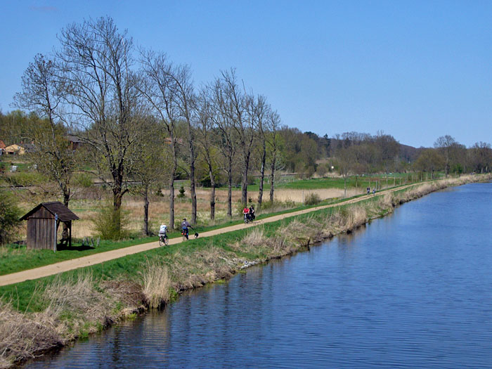 ... erreichen wir den Elbe-L&uuml;beck-Kanal ...