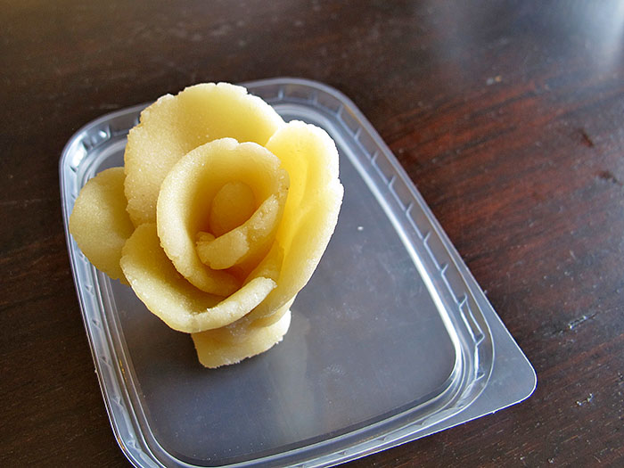 ... und eine Rose, ich hoffe man erkennt es ;-)