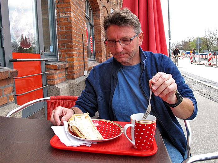Und noch ein Kuchen, diesmal mit Marzipan-&Uuml;berzug