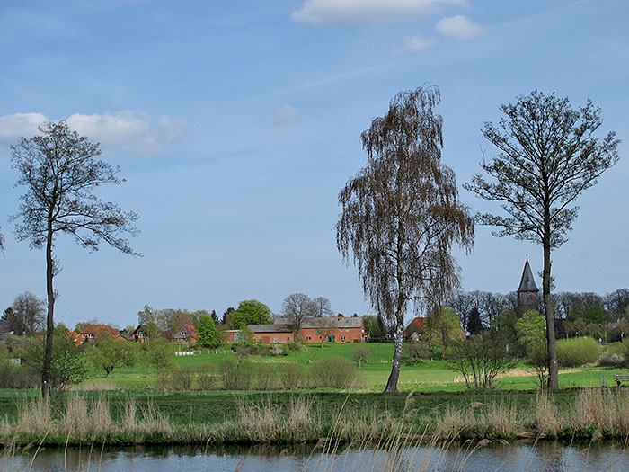 Bei B&uuml;chen erreiche ich wieder ...
