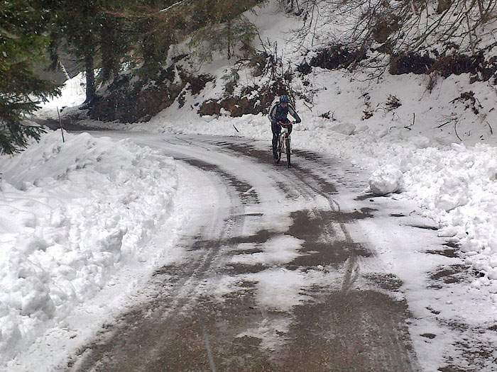 Die Kurve darf man nicht zu schnell nehmen ;-)