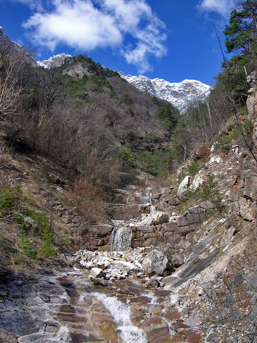 Gez&auml;hmter Wasserfall