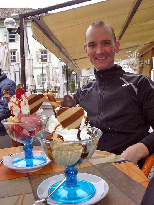 ... wo uns Marcella leckeres Eis serviert