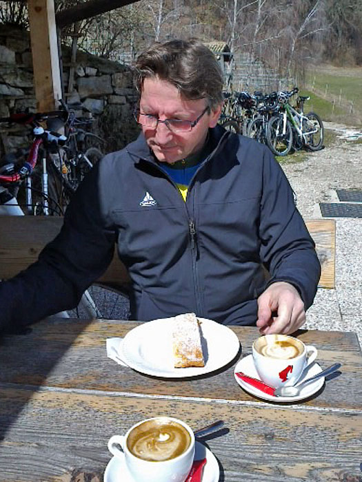 ... gibt es leckeren Apfelstrudel ...