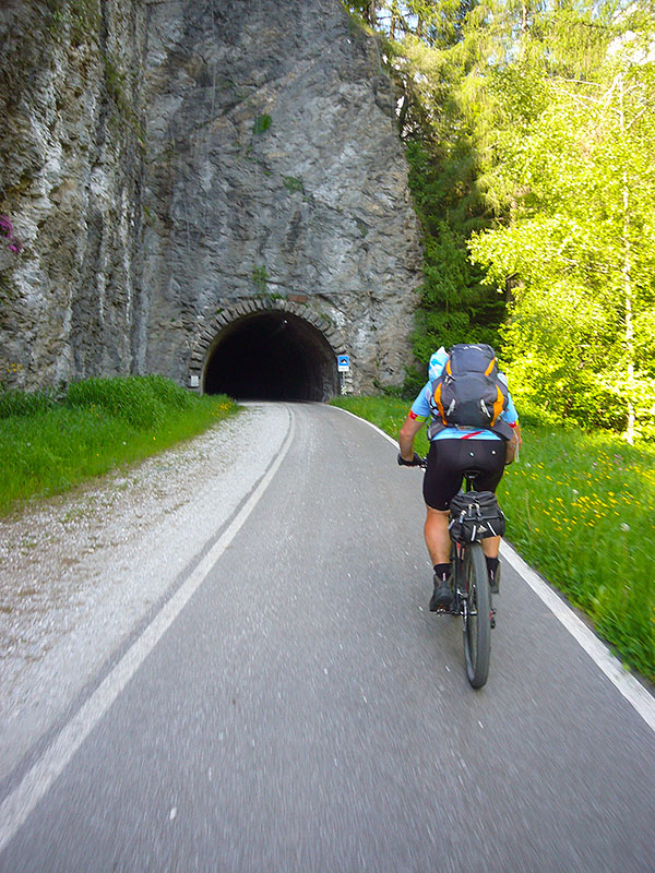 Der Tunnel verspricht Abkühlung, wenn auch nur kurzzeitig