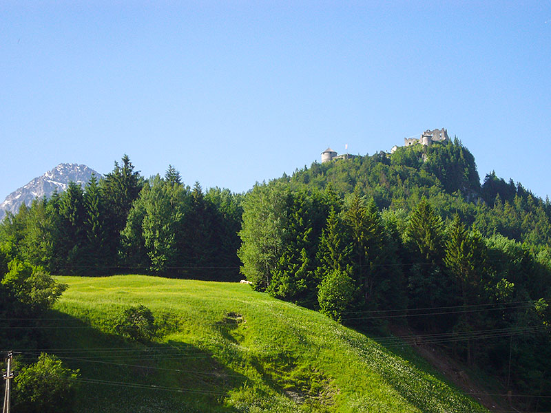 Ehrenberg von der Rückseite aus gesehen