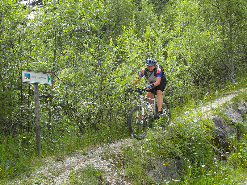 ... bis der Weg etwas geeigneter f&uuml;r unsere Fahrk&uuml;nste wird