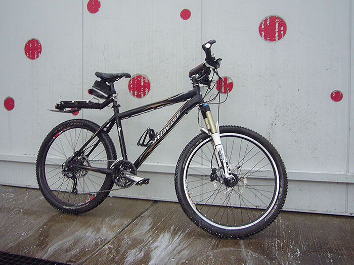 Endlich wird mal der Dreck entfernt, das Rad ist nun sp&uuml;rbar leichter ;-)