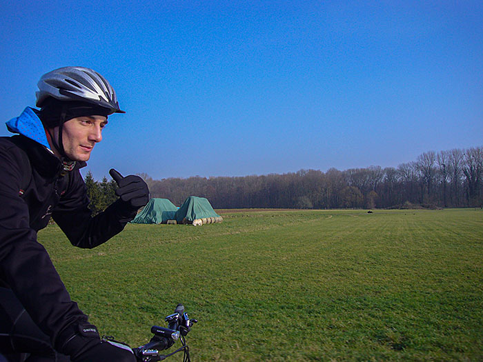 Steffen freut sich, wie ich, &uuml;ber das sch&ouml;ne Wetter