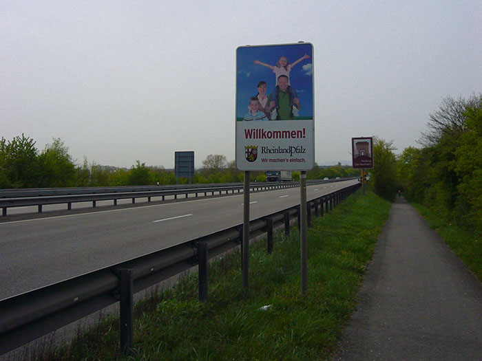 Jetzt geht's in die Pfalz, die Ausweise bitte ;-)