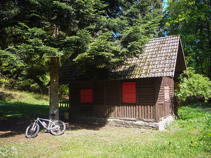 H&uuml;tte nahe dem Latschigfelsen