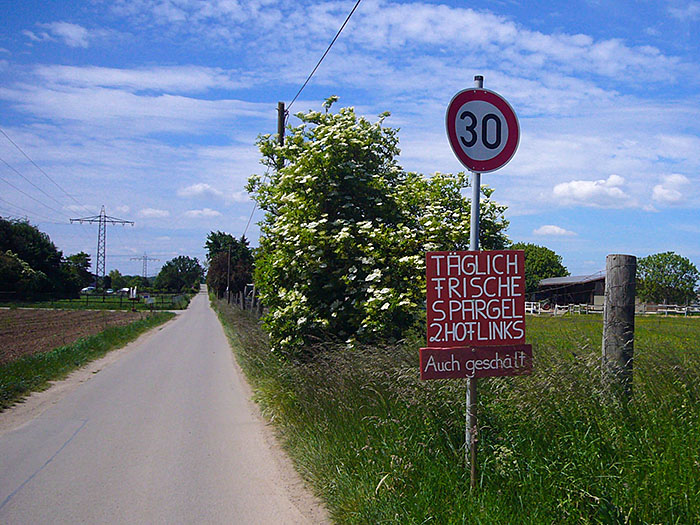 Da gibt es Spargel, welch Wunder bei dieser Strecke ;-)