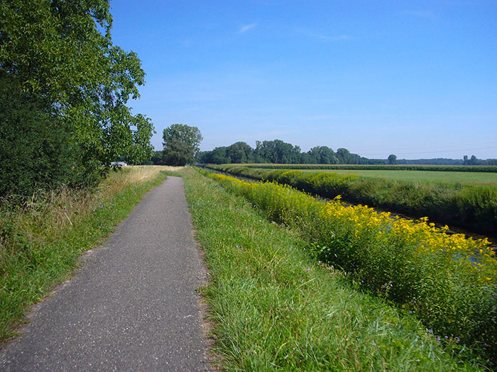 Am Pfinz-Entlastungskanal