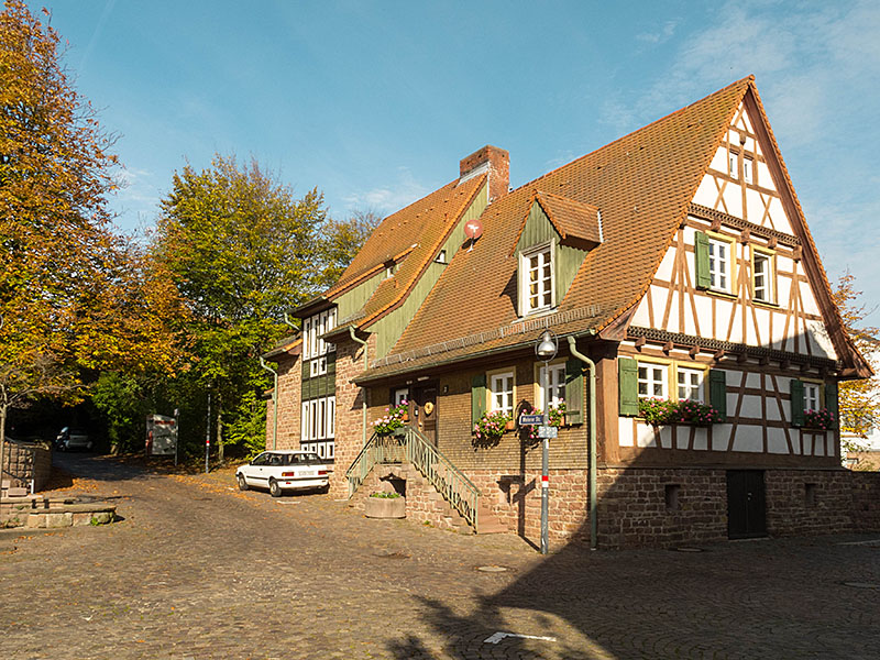Sch&ouml;nes Haus in Sch&ouml;llbronn