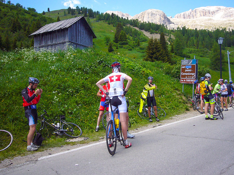Windjacke anziehen und dann ab nach Corvara