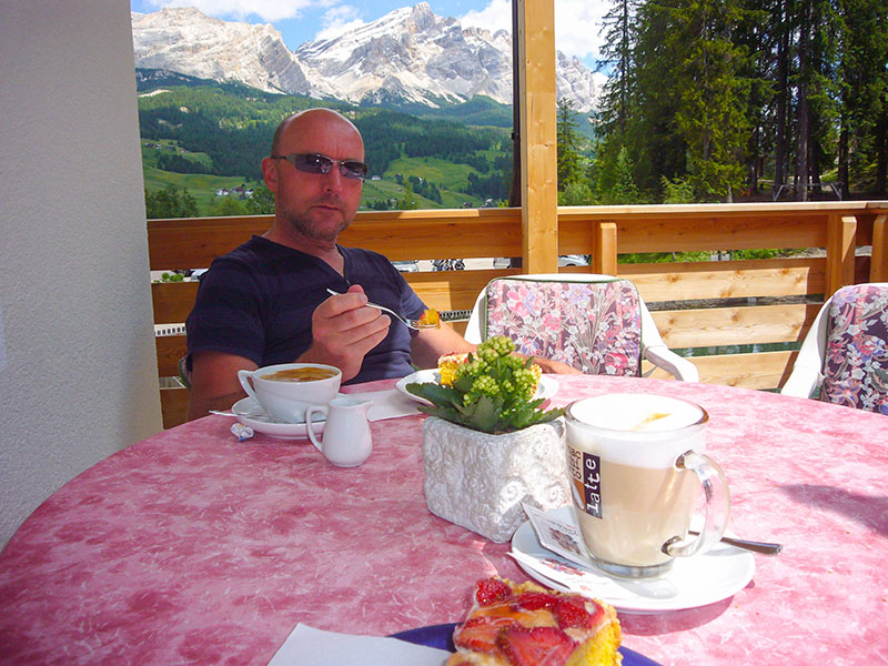 Kaffee und Erdbeerkuchen