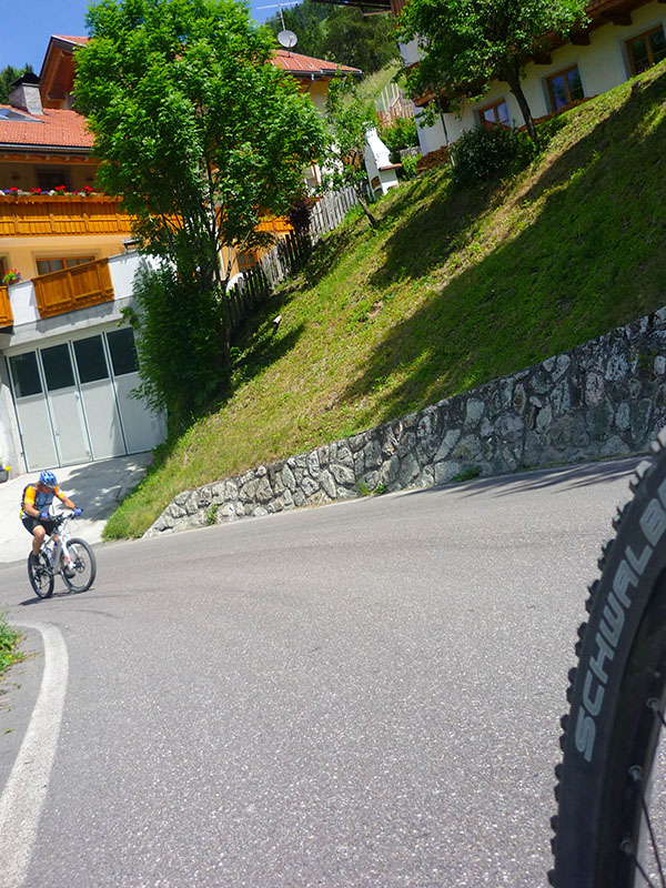 Die steilen Kehren kosten Kraft ...