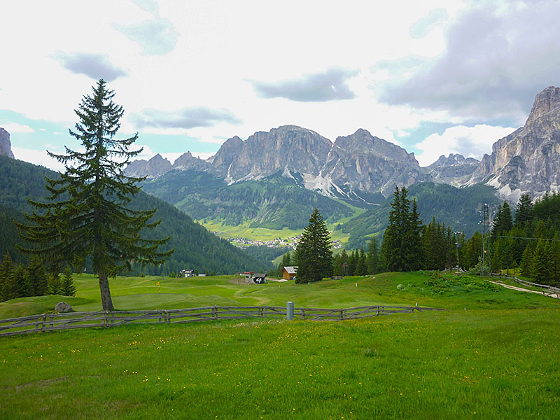 ... ins Tal hinab ...