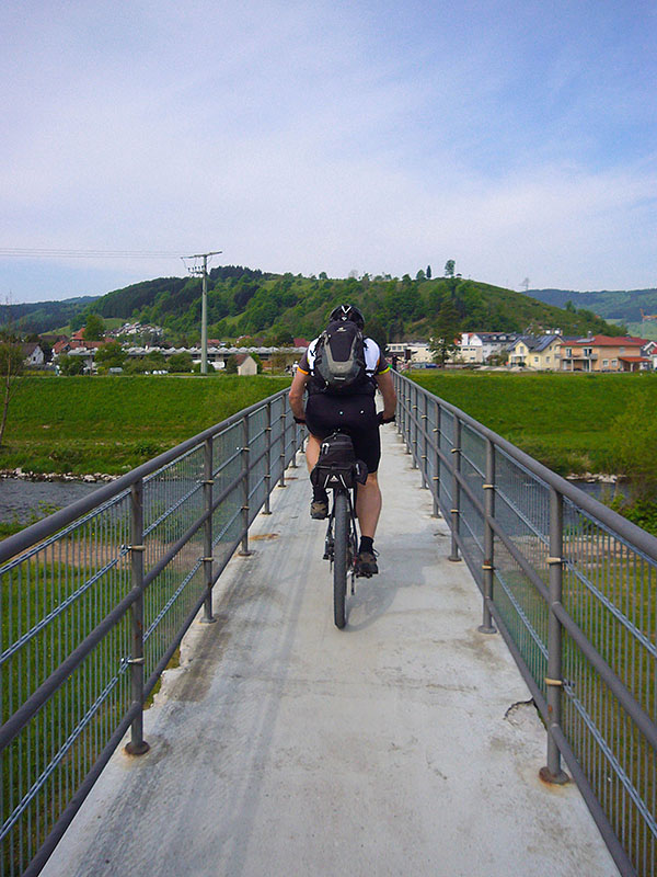 Brücke über die Kinzig