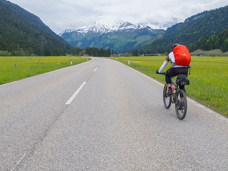 Der Radweg wurde auf die Straße umgeleitet, wenigstens ist nichts los