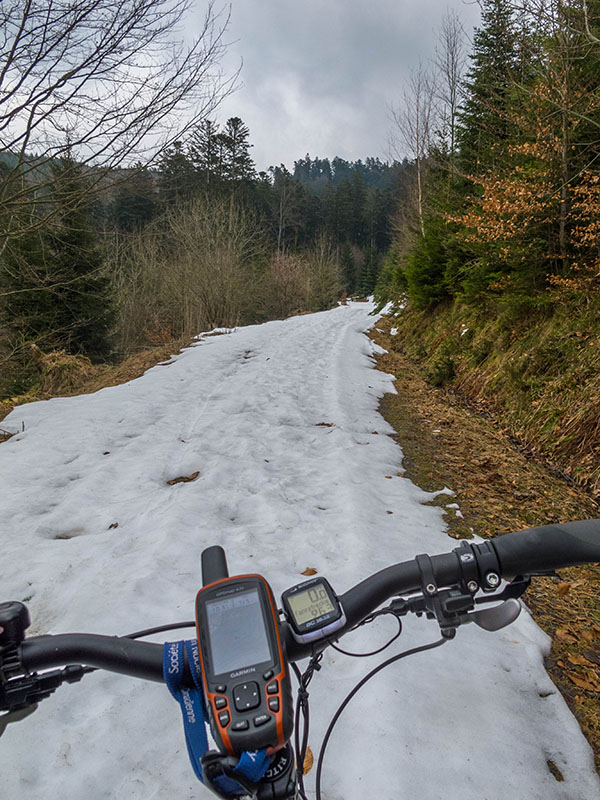 Da ging es nur noch schiebenderweise weiter (aber nur 100 m)