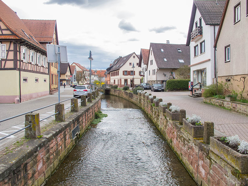 In Ellmendingen