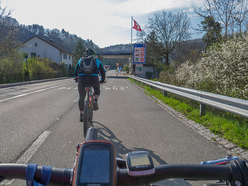 An der Schweizer Grenze