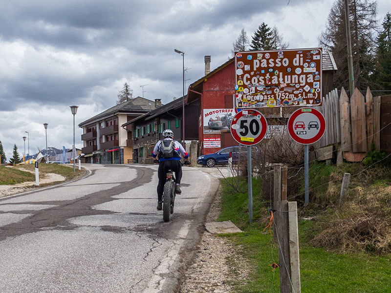 Noch ein St&uuml;ckchen weiter, dort wartet der blaue Transporter ;-)