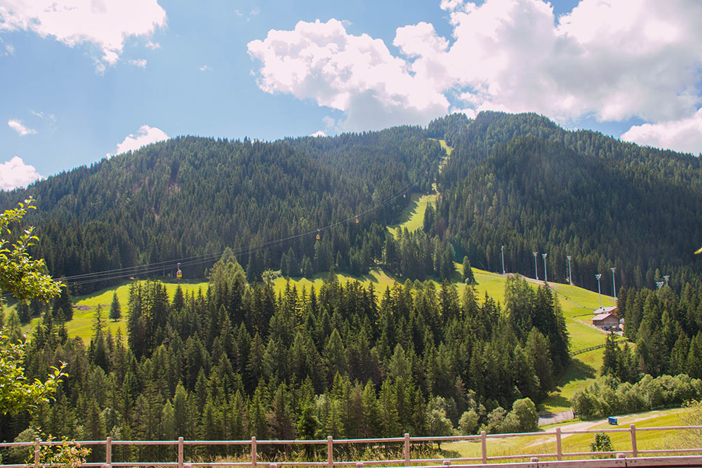 ... locken uns zur Seilbahn, um zum Piz la Ila hinauf zu fahren