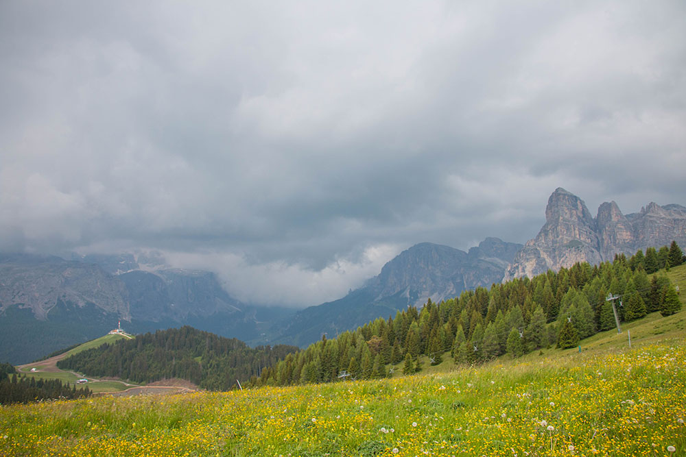 Fluchtartig verlassen wir das Plateau ...