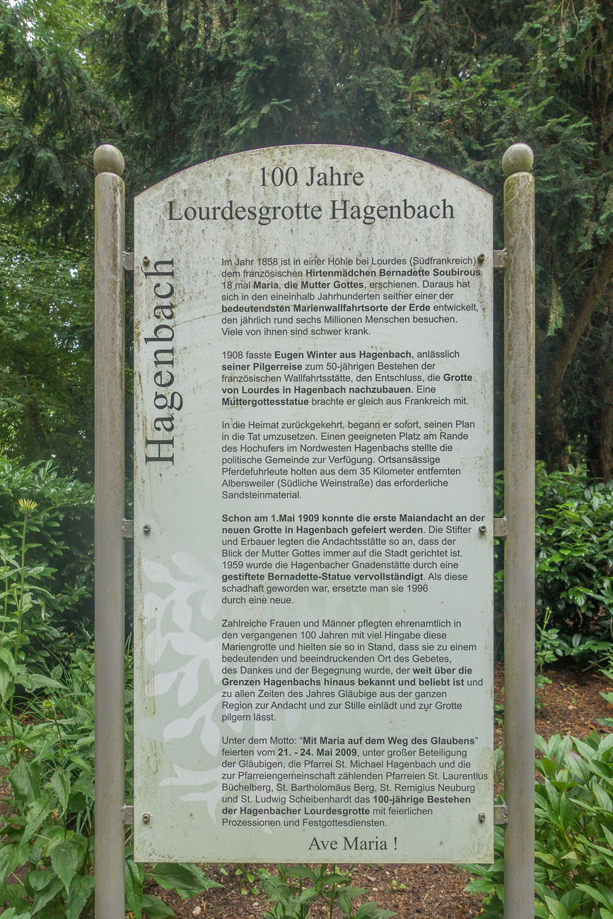 An der Lourdesgrotte bei Hagenbach