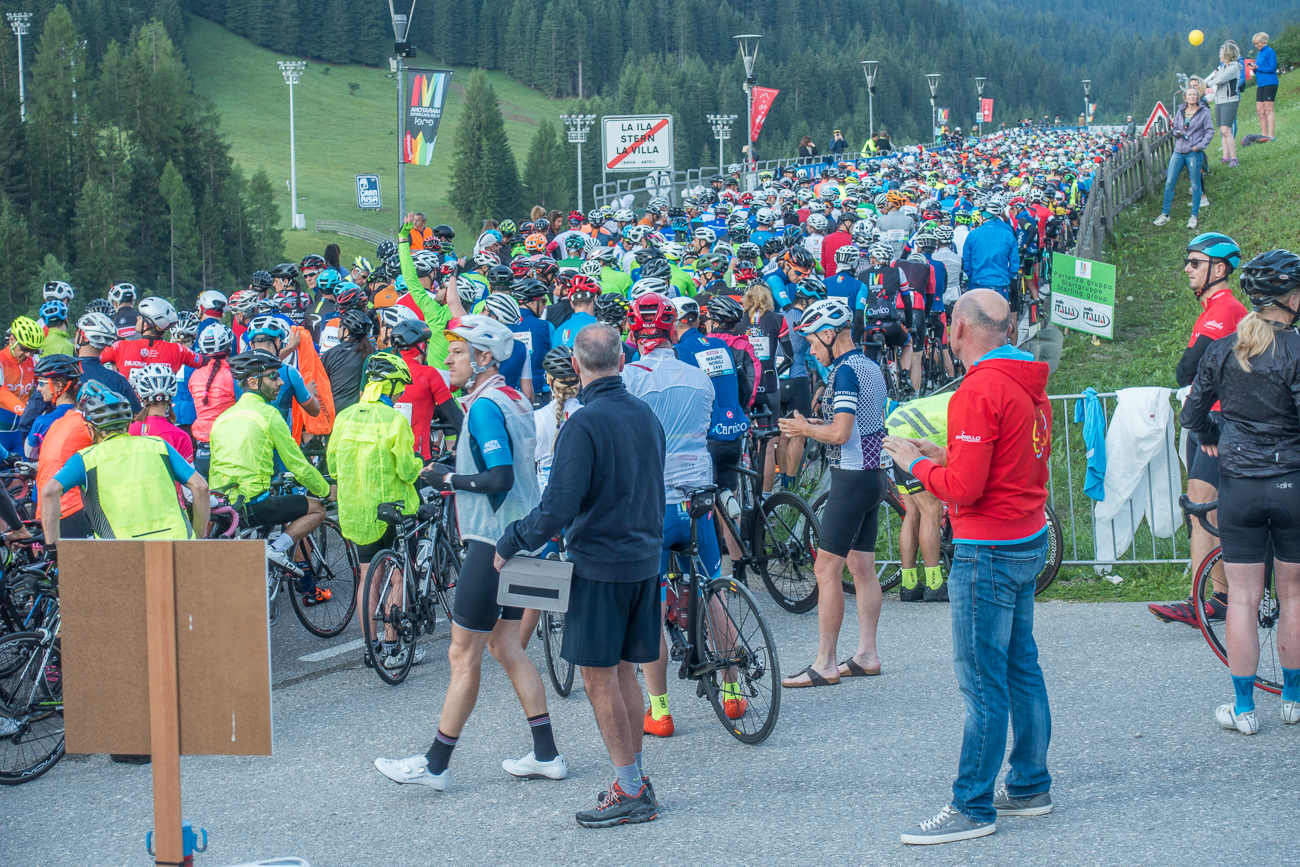 Punkt 06:30 Uhr ert&ouml;nt der B&ouml;llerschlag