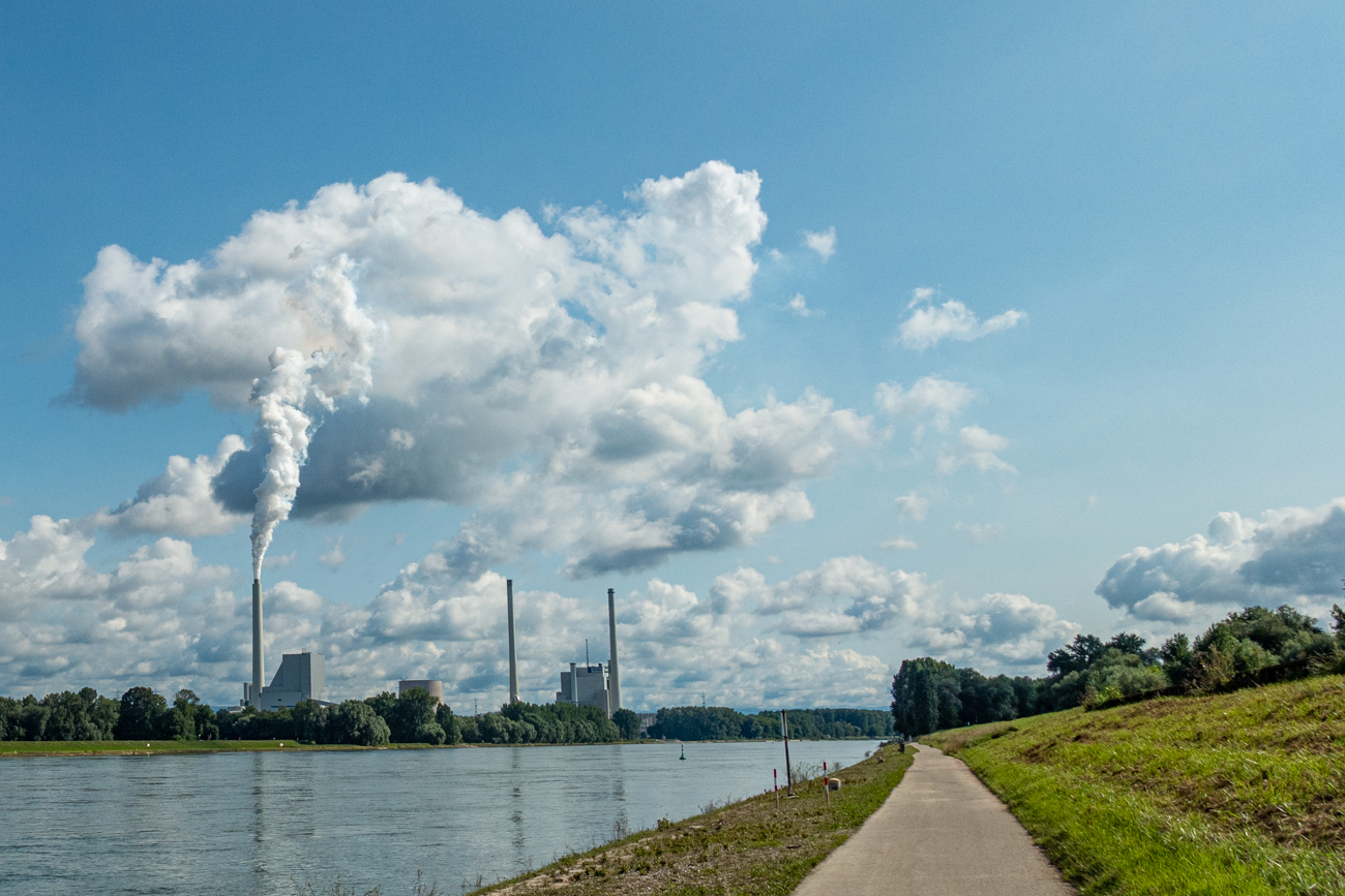 Das romantische Kraftwerk am Rhein ;-)